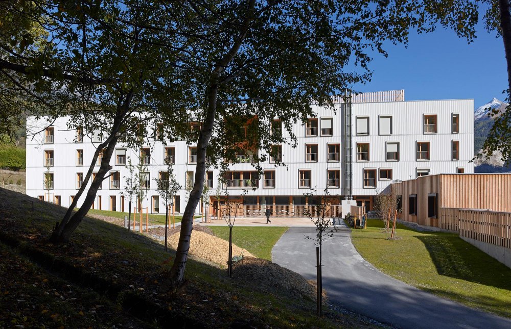 ehpad, ssr et unité Alzheimer à Modane - 73 - façade ouest - photo Stéphane Chalmeau ©