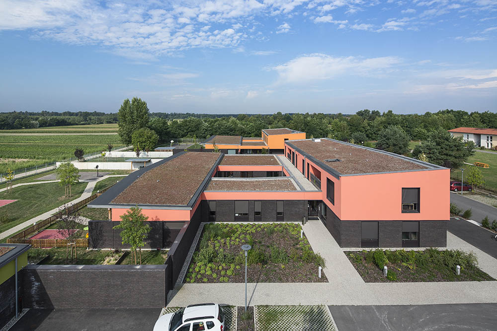 unités psychiatriques à Bischwiller - 67 - vue aérienne depuis l'est - photo Luc Boegly ©