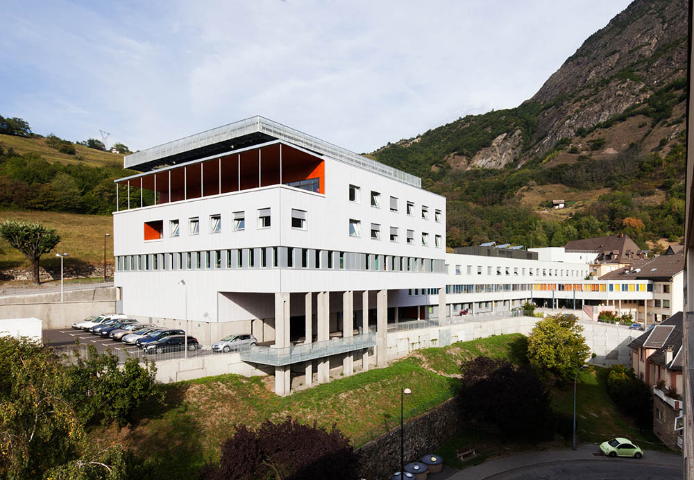 extensions de l'hôpital de Saint-Jean de Maurienne – 73 - angle sud-est - photo Luc Boegly ©