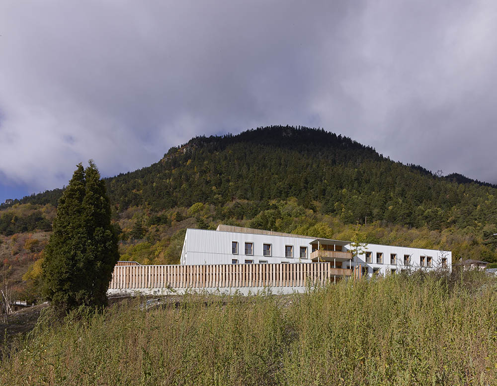 ehpad, ssr et unité Alzheimer à Modane - 73 - façade est - photo Stéphane Chalmeau ©