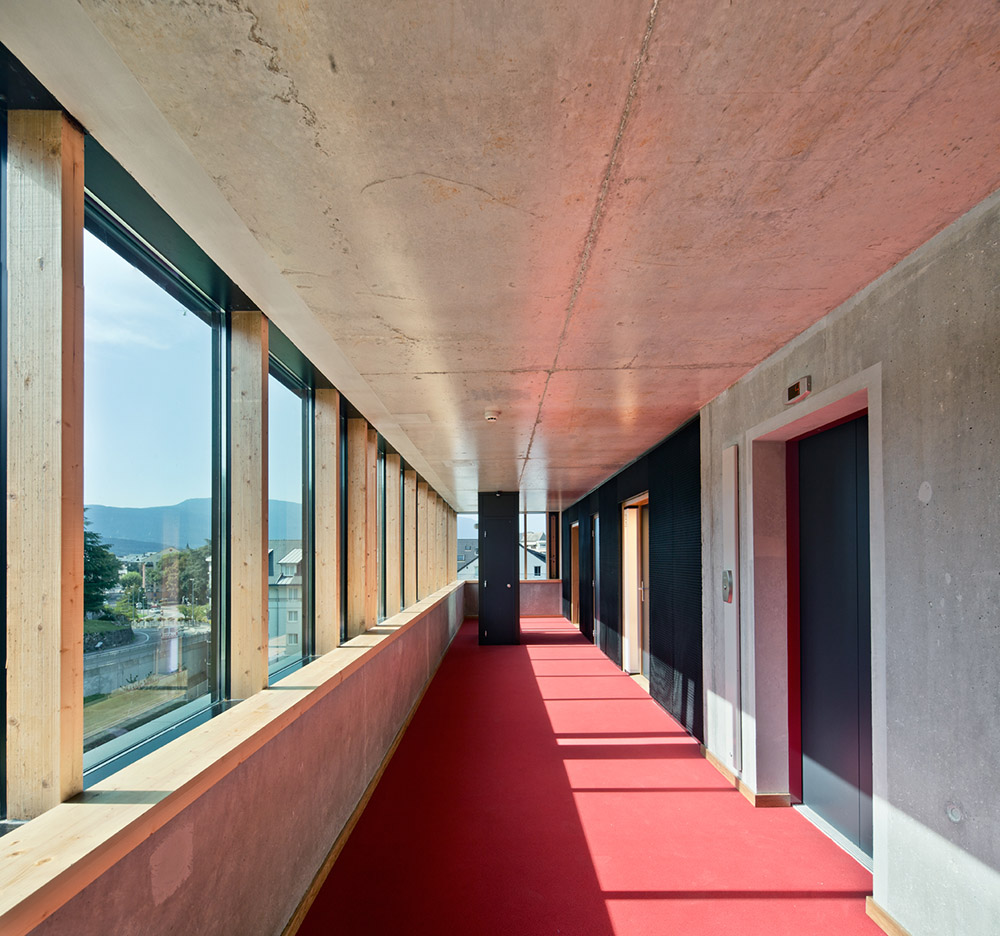 résidence internationale pour étudiants à Chambéry - 73 - circulation étages supérieurs - photo Luc Boegly ©